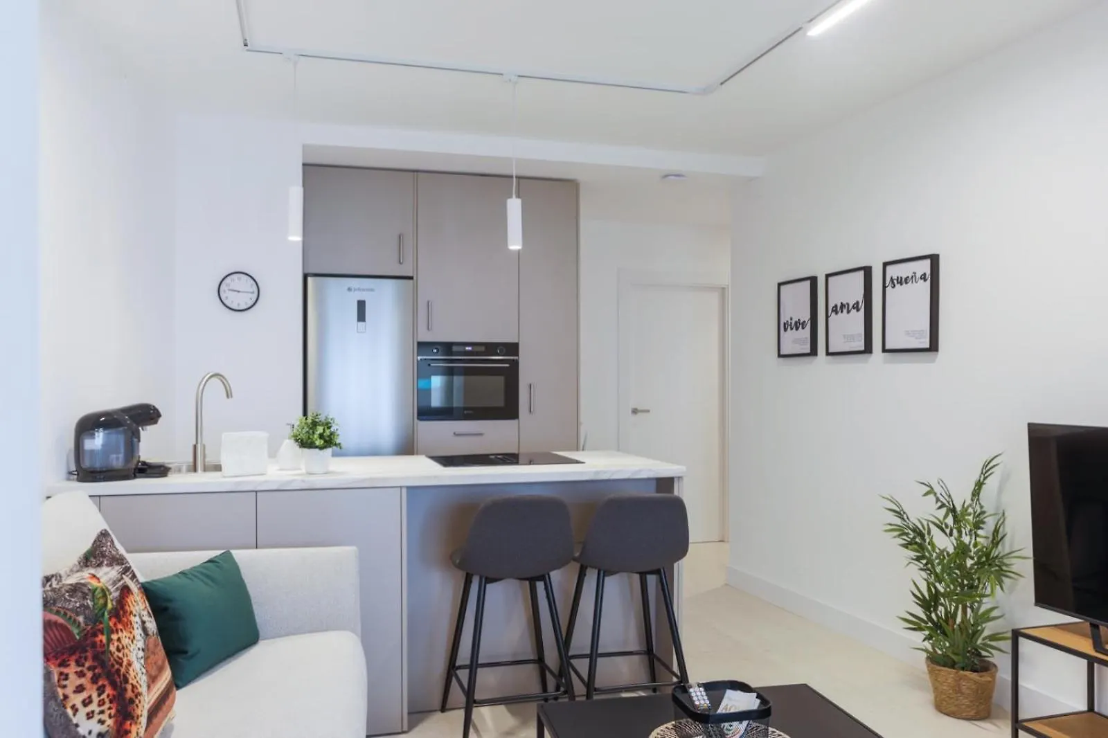 Royar Apartamentos Jaén Lägenhet